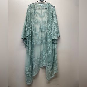 She + Sky Flowy Kimono